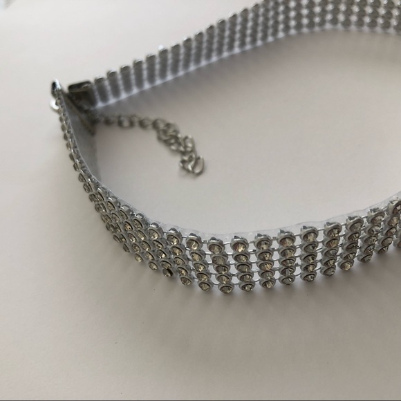 ▪️Crystal Rhinestone Choker - Picture 4 of 8